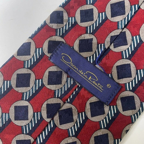 Oscar de la Renta Silk Tie Necktie Red Blue Made in USA Mixed Print - Picture 3 of 5